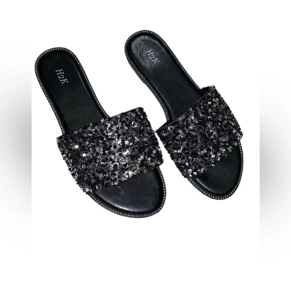 Women's Black Flat Slip-on Sandal(Size 9)